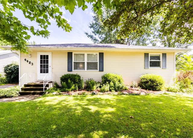 Property at 4423 SE 6th St, Des Moines, IA 50315, 3 beds, 2 baths