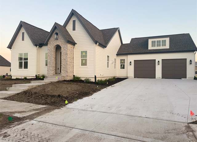 Property at 303 SW 17th St, Ankeny, IA 50023, 4 beds, 3 baths