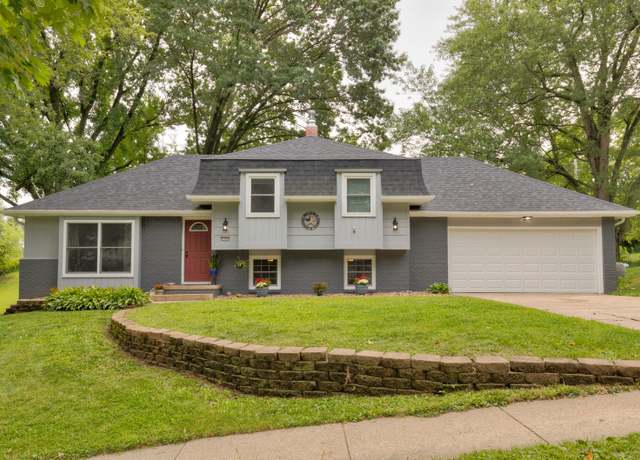 Property at 3322 Maish Ave, Des Moines, IA 50321, 4 beds, 2 baths