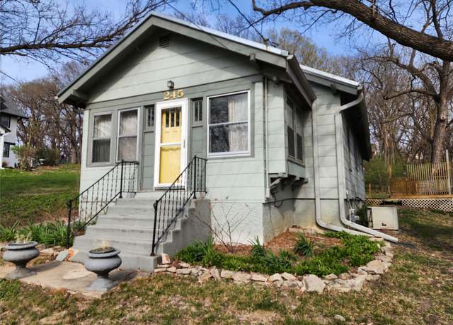 Property at 245 58th St, Des Moines, IA 50312, 2 beds, 2 baths