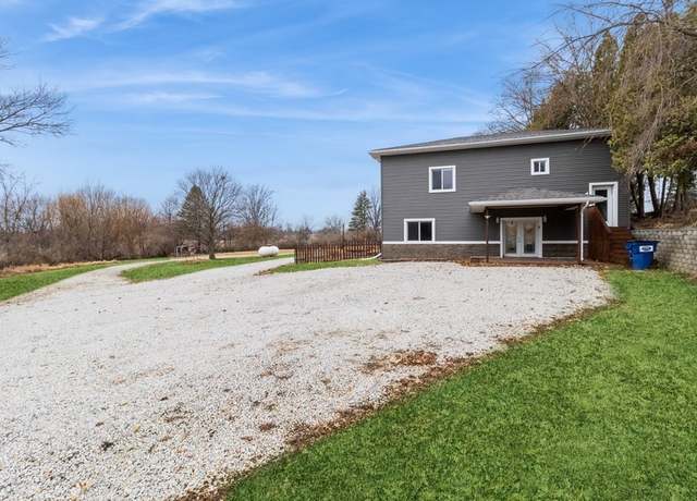 Property at 1813 Wiese Garden Rd, Marshalltown, IA 50158, 3 beds, 2.5 baths