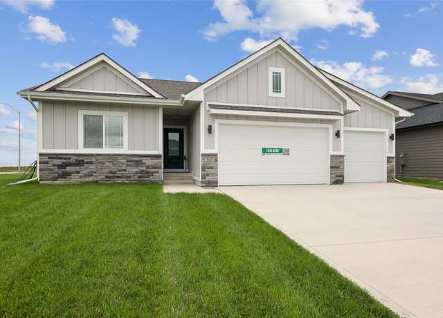 Property at 165 NW Ashley Ct, Waukee, IA 50263, 3 beds, 2 baths
