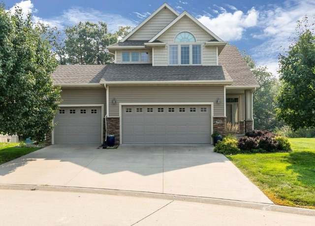 Property at 3901 140th St, Urbandale, IA 50323, 4 beds, 3.5 baths
