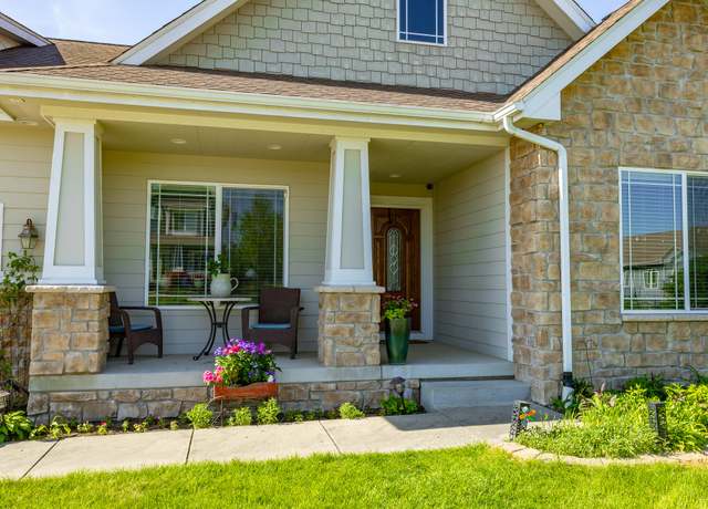 Property at 1203 Lynne Dr, Adel, IA 50003, 4 beds, 3 baths