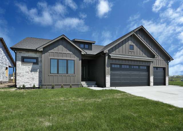 Property at 9437 NW 82nd Ave, Johnston, IA 50131, 5 beds, 3.5 baths