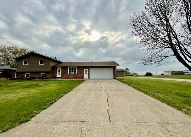 Property at 612 6th St, West Point, IA 52656, 3 beds, 2 baths