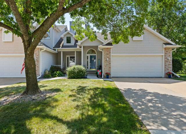 Property at 10632 Sharon Cir, Urbandale, IA 50322, 3 beds, 2 baths