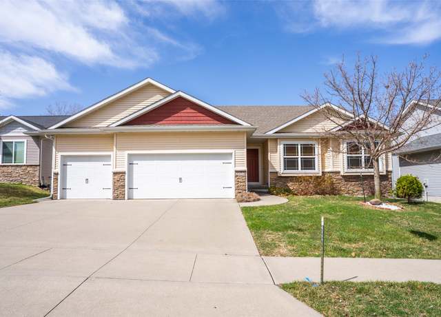 Property at 2322 E 47th St, Pleasant Hill, IA 50327, 4 beds, 3 baths