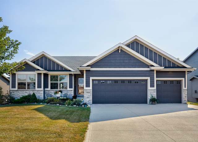 Property at 1004 NW 8th St, Grimes, IA 50111, 5 beds, 3 baths