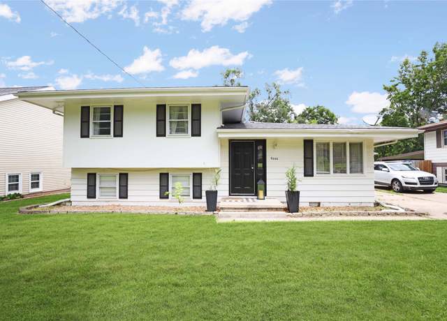Property at 4006 E Garden Ave, Des Moines, IA 50317, 3 beds, 1 bath