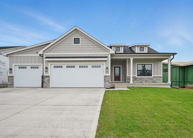 Property at 1216 Orchard Hills Dr, Norwalk, IA 50211, 4 beds, 3 baths