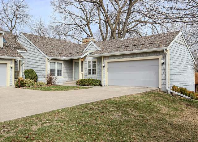Property at 2651 82nd St, Urbandale, IA 50322, 3 beds, 3 baths