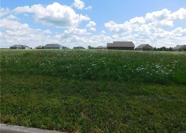 Property at 2039 Jewel Dr, Grinnell, IA 50112