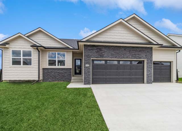 Property at 510 NE 58th St, Ankeny, IA 50021, 3 beds, 2 baths