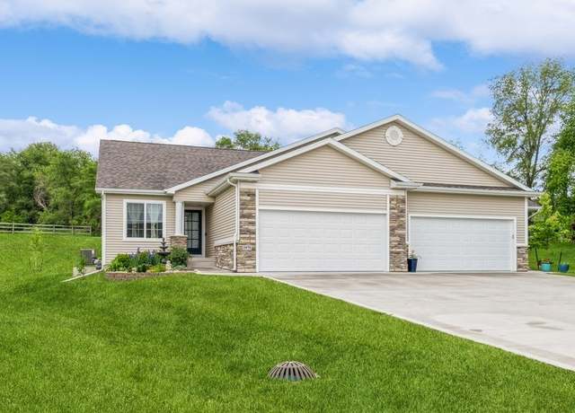 Property at 1975 Copper Wynd Ct, Pleasant Hill, IA 50327, 4 beds, 3 baths