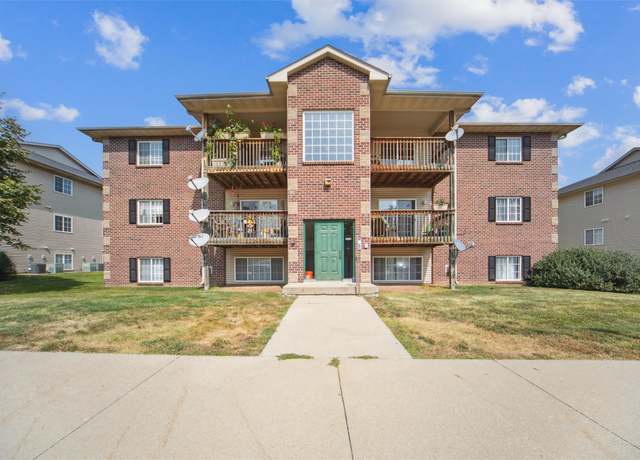 Property at 5916 Sutton Pl #1, Urbandale, IA 50322, 2 beds, 1 bath