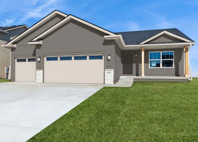 Property at 502 NE 58th St, Ankeny, IA 50021, 3 beds, 2 baths