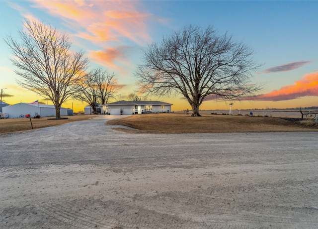 Property at 1893 185th Pl, Tracy, IA 50256, 3 beds, 3 baths