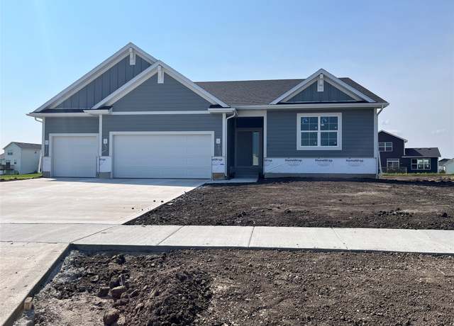 Property at 2707 NW 27th St, Ankeny, IA 50023, 4 beds, 3 baths
