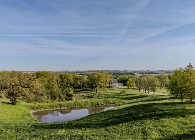 Property at 1647 290th St, Oskaloosa, IA 52577, 5 beds, 2 baths