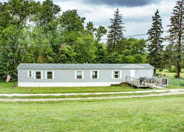 Property at 2947 Poplar Ave, Casey, IA 50048, 3 beds, 2 baths