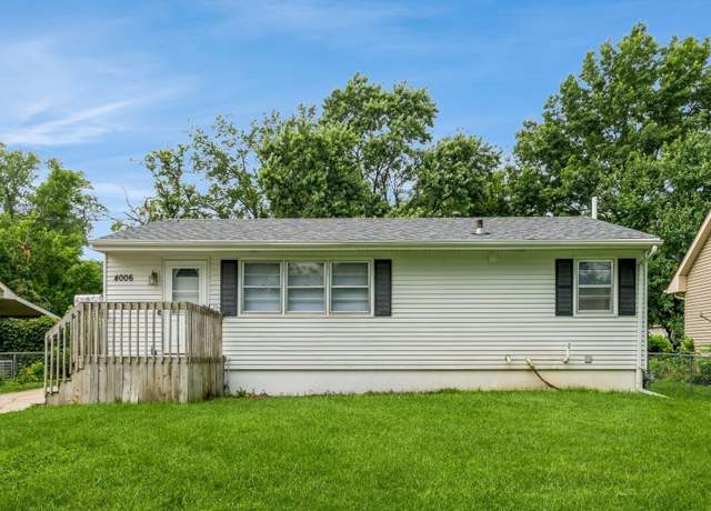 Property at 4006 66th St, Urbandale, IA 50322, 3 beds, 2 baths