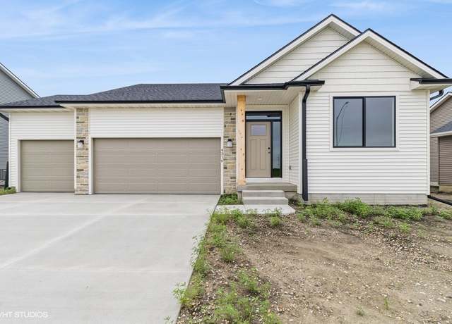 Property at 4316 NE 8th St, Ankeny, IA 50021, 3 beds, 2 baths