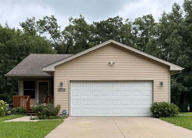 Property at 2731 SE 17th St, Des Moines, IA 50320, 4 beds, 2 baths