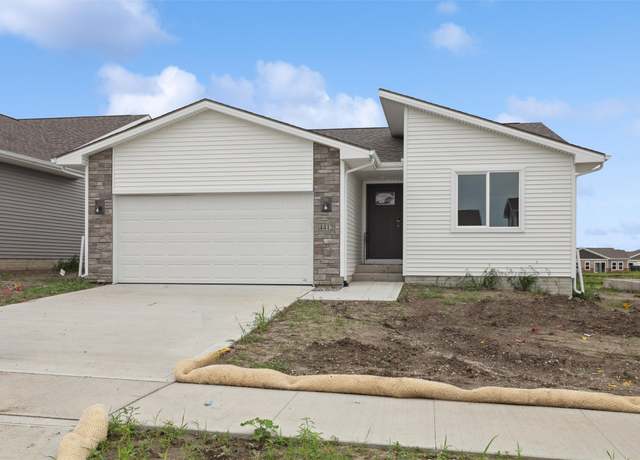 Property at 4412 NW 17th St, Ankeny, IA 50023, 3 beds, 2 baths