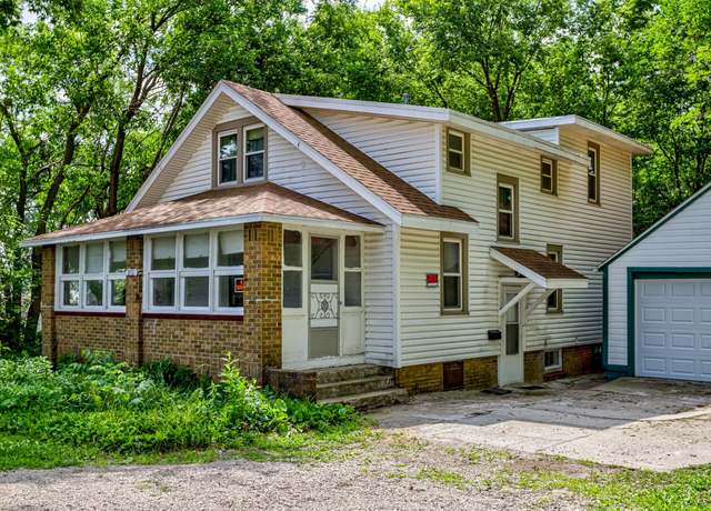 Property at 213 S Wilmoth Ave, Ames, IA 50014, 5 beds, 1 bath