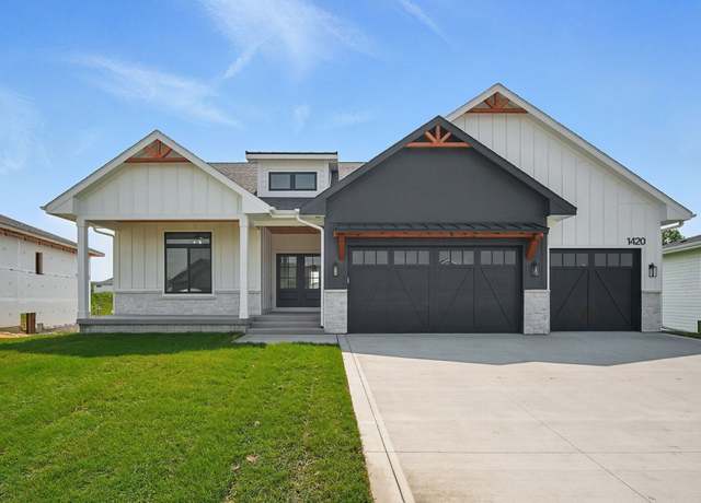 Property at 1420 NW Red Oak Dr, Waukee, IA 50263, 5 beds, 3 baths
