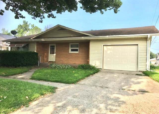 Property at 110 S Harlan St, Knoxville, IA 50138, 2 beds, 1.5 baths