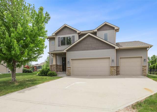 Property at 1519 NE Williamsburg Dr, Ankeny, IA 50021, 5 beds, 3.5 baths