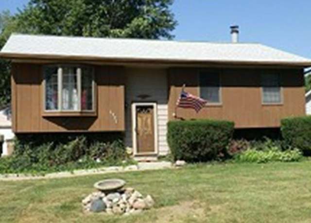 Property at 1321 Meadow Dr, Norwalk, IA 50211, 5 beds, 2 baths