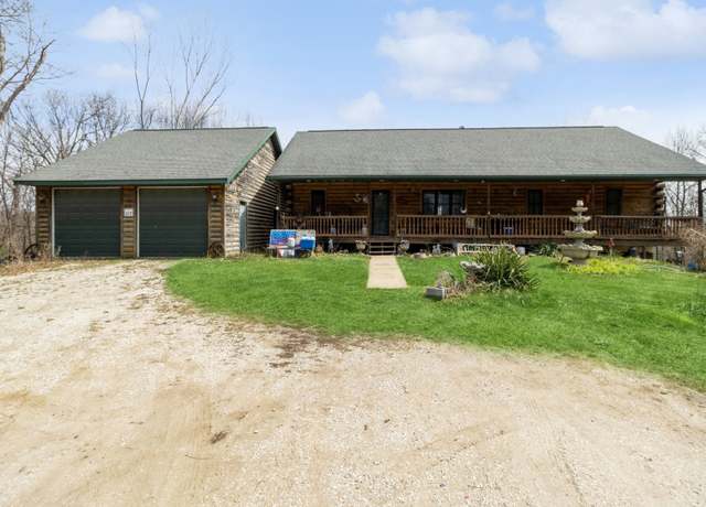 Property at 17282 J Ave, Perry, IA 50220, 3 beds, 3.5 baths