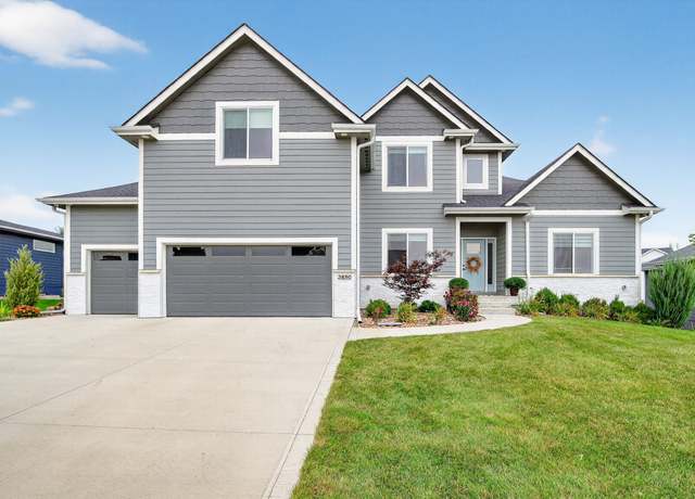 Property at 3850 Westwind Ct, Waukee, IA 50263, 4 beds, 2.5 baths