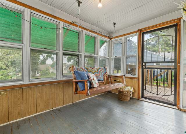 Property at 2355 Saylor Rd, Des Moines, IA 50313, 3 beds, 1 bath