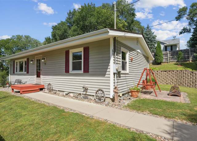 Property at 517 S Lincoln St, Colfax, IA 50054, 3 beds, 2 baths