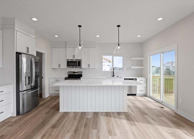 Property at 575 NW Prairie Rose Ln, Waukee, IA 50263, 4 beds, 3 baths