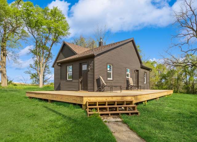 Property at 14955 R63 Hwy, Indianola, IA 50125, 2 beds, 2.5 baths
