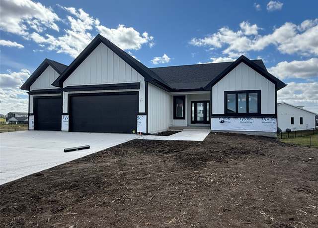 Property at 840 NW Sandy Hollow Cir, Waukee, IA 50263, 6 beds, 3 baths