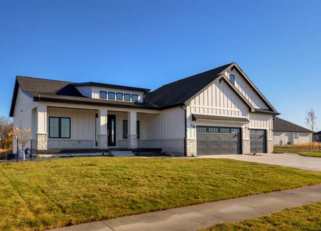 Property at 5301 175th St, Urbandale, IA 50323, 6 beds, 3 baths