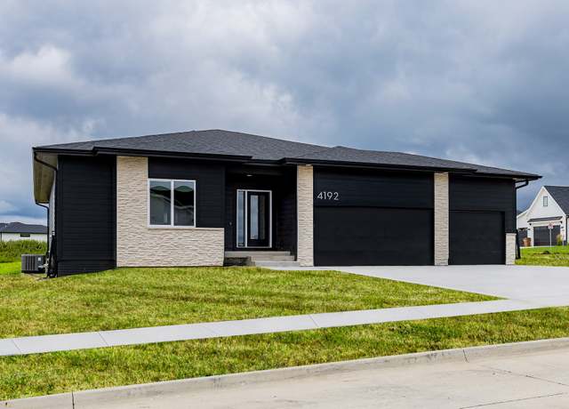 Property at 4192 NW 177th St, Clive, IA 50325, 5 beds, 3.5 baths