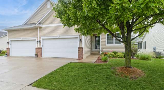 Photo of 993 SE Waterview Cir, Waukee, IA 50263