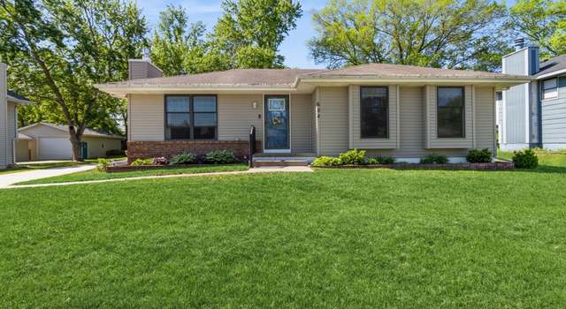 Photo of 604 NE 8th St, Grimes, IA 50111