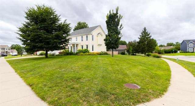 Photo of 13303 Rocklyn Dr, Urbandale, IA 50323