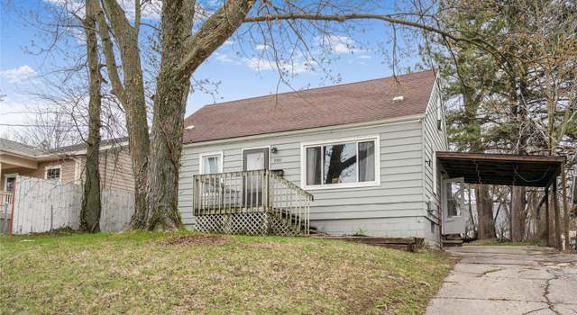 Photo of 3301 8th St, Des Moines, IA 50313
