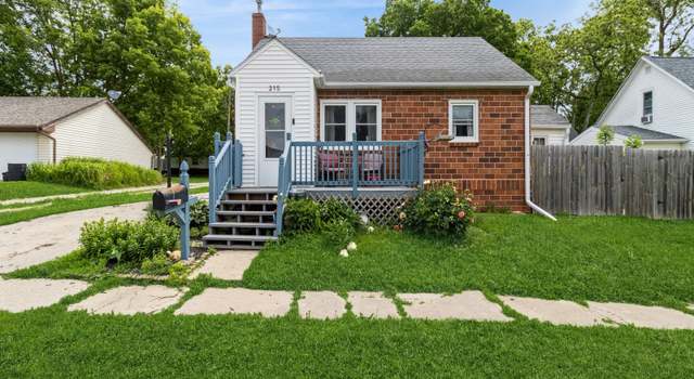 Photo of 215 S 2nd St, Winterset, IA 50273