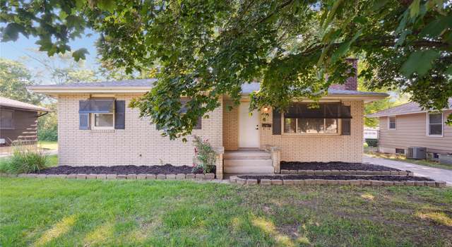 Photo of 2515 Glenbrook Dr, Des Moines, IA 50316