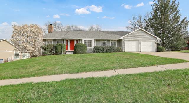 Photo of 1113 Bruce Ln, Pella, IA 50219